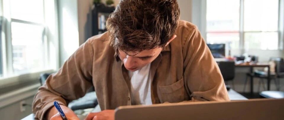 靠死工资“续命”的人，请一个字一个字看完！