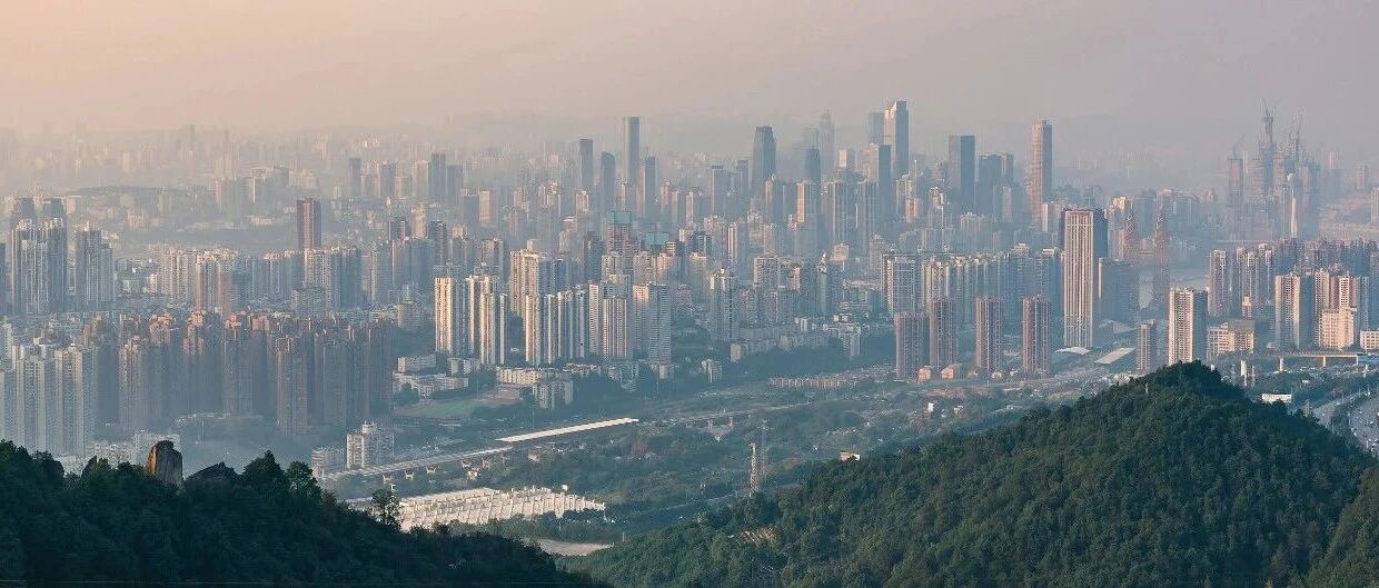 重庆B面：一个擅长放贷的“朋克”之城