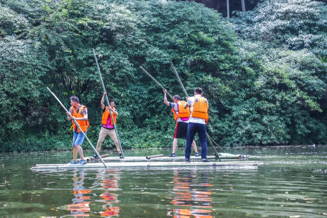 探索團(tuán)建 | 暢玩一“夏”，現(xiàn)代魯濱遜漂流記VS瘋狂加勒比