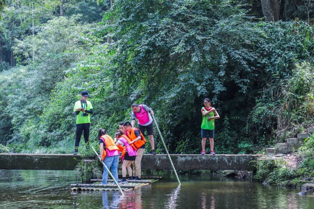 探索團(tuán)建 | 暢玩一“夏”，現(xiàn)代魯濱遜漂流記VS瘋狂加勒比