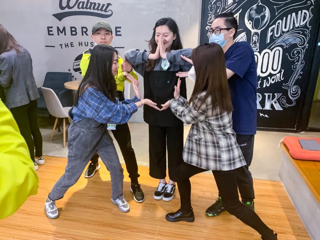 探索團建 | 歪？在嗎？線上團建約一波呀~