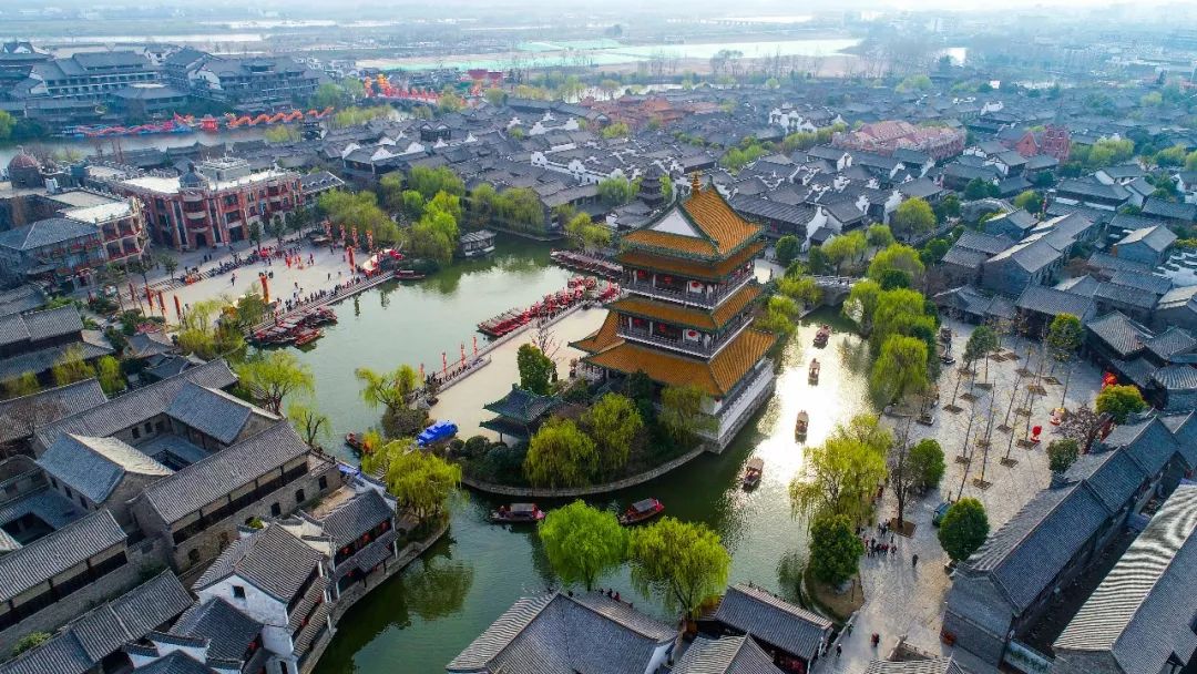 台儿庄古城参加淮海经济区首届文旅策划营销峰会和2019山东省体育产业高峰论坛