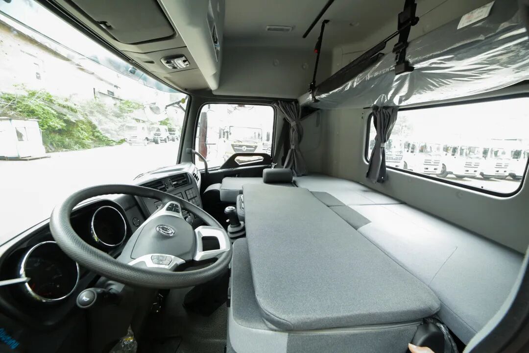 谁家中卡卧铺能躺下三个人东风天锦kr我能