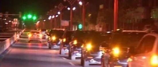 双闪出“新规”？一旦做错扣3分罚200！不少车主已中招