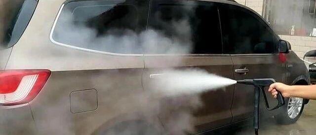 洗完车踩油门就走？老板在后面偷着乐，因为你少了一个动作