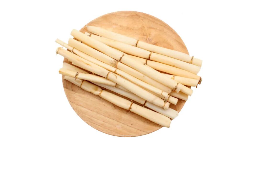 鲜芦根根茎含多量的维生素b1,b2,c以及蛋白质5%,脂肪1%,碳水化合物51%