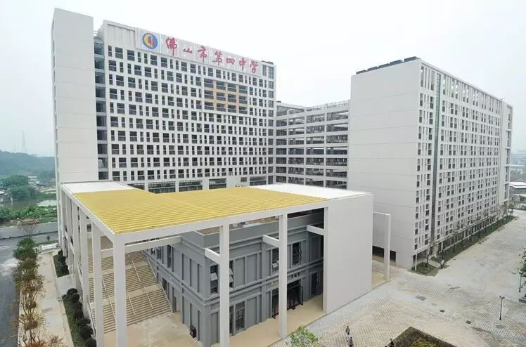 佛山四中新校区正式落成投入使用.南方日报记者 戴嘉信 摄