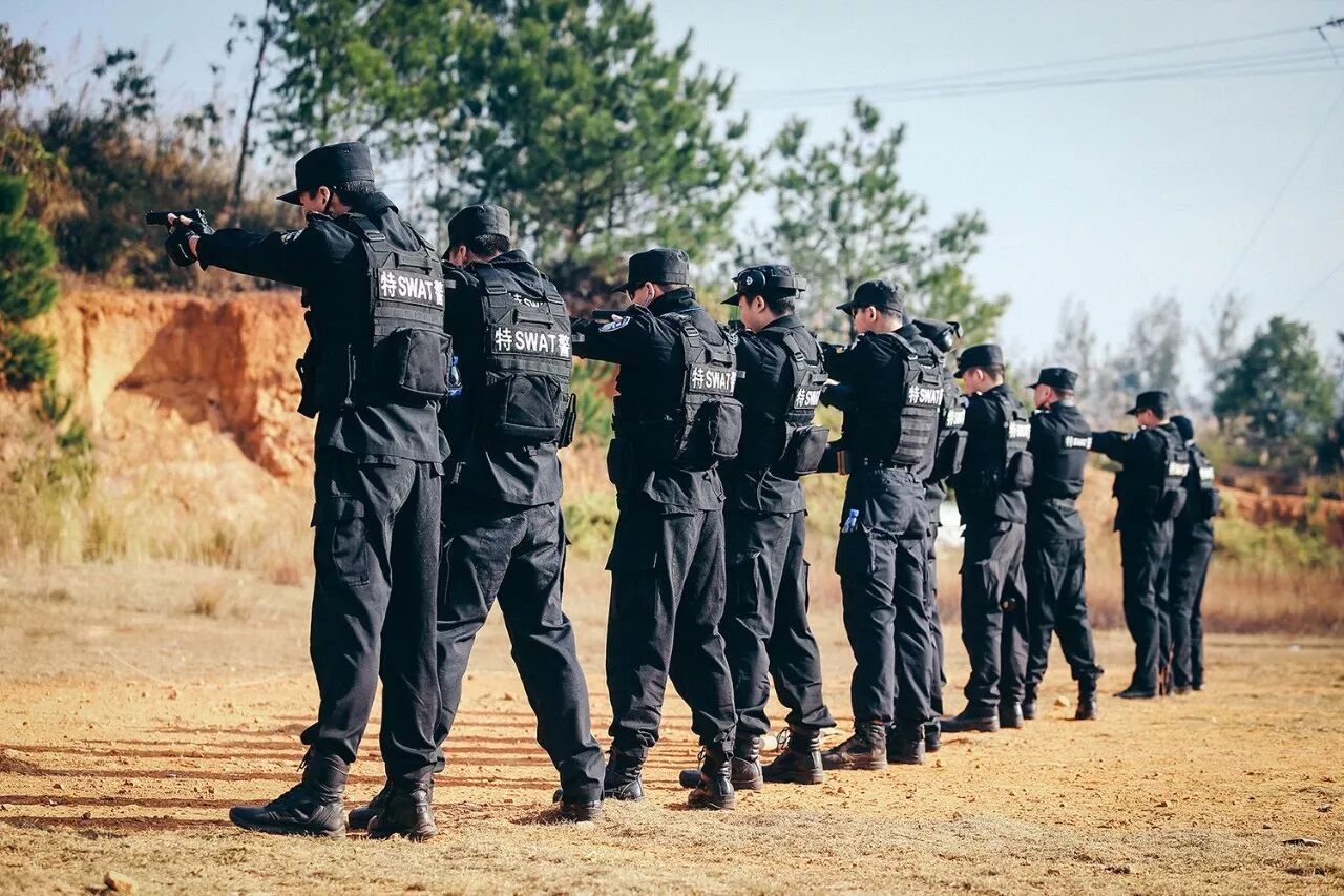 【红土金盾】新罗公安:冬日练兵热潮展特警风采