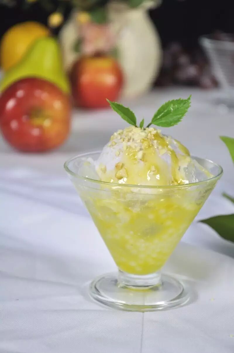 调料:劲霸芒果汁40克,雪碧25克.