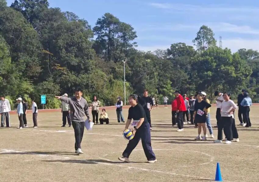 屏幕截图 2025-11-30 213123.png