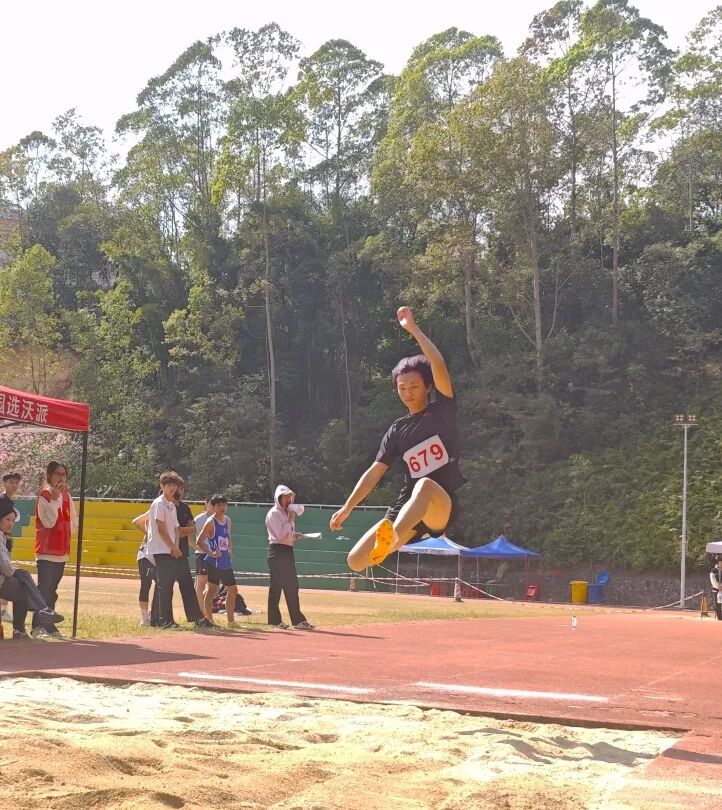 屏幕截图 2025-11-30 213210.png