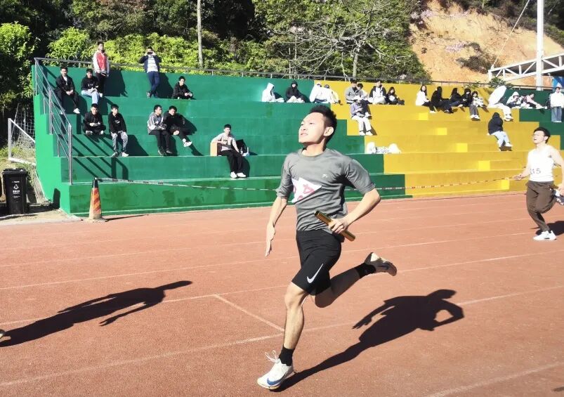 屏幕截图 2025-11-30 213110.png