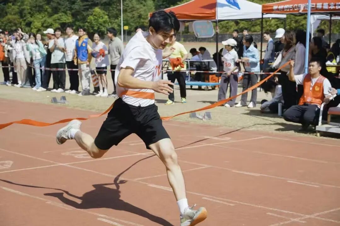 屏幕截图 2025-11-30 213034.png