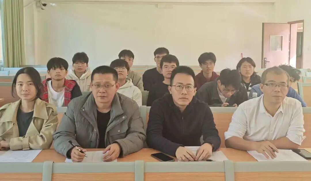 屏幕截图 2025-11-28 233703.png