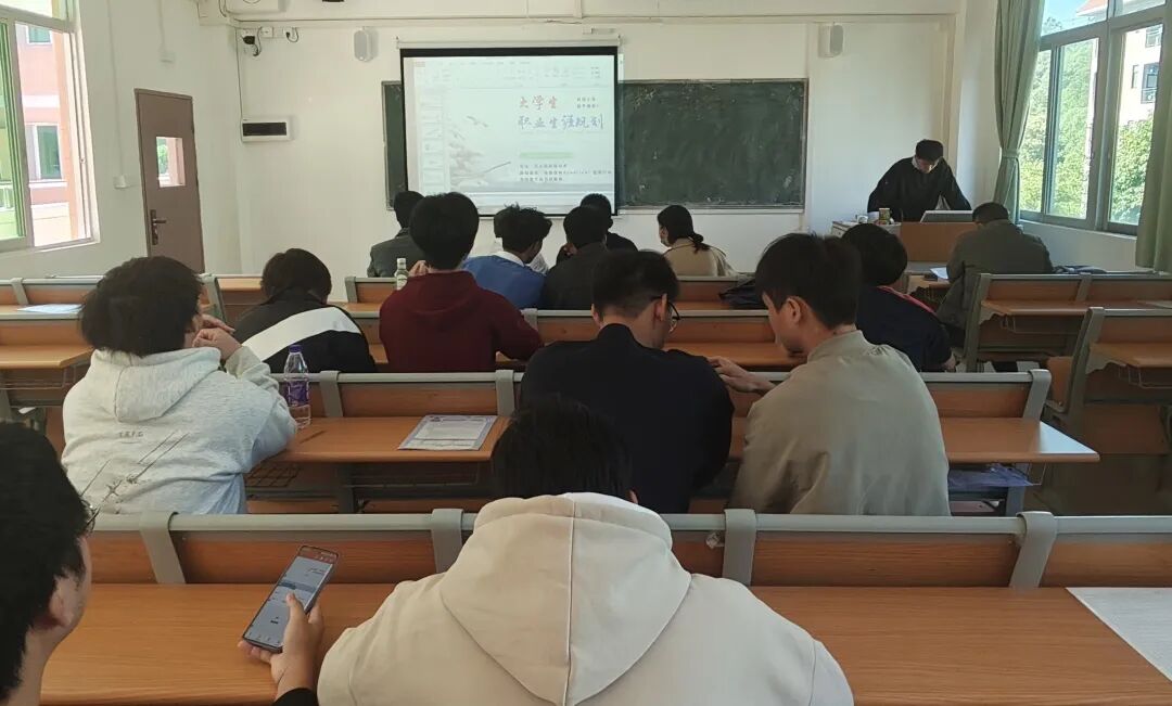 屏幕截图 2025-11-28 233640.png