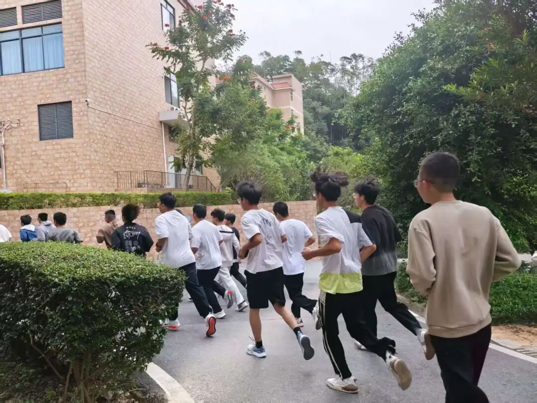 屏幕截图 2025-12-06 140034.png