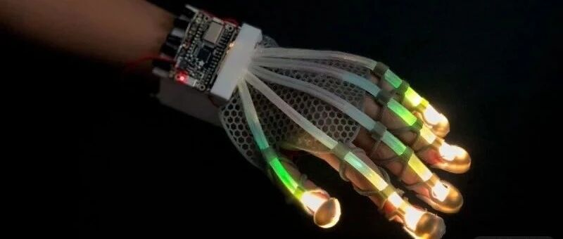 康奈尔研发的手套不仅识别手势，还识别触觉