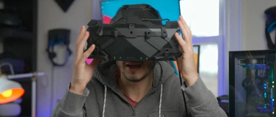 视频｜价值9000美元的XTAL VR头显开箱
