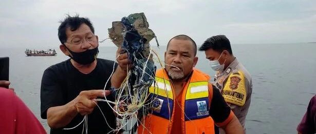 疑似印尼坠毁客机的位置找到了