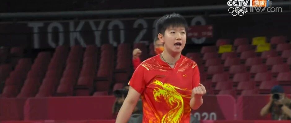 孙颖莎4比0横扫伊藤美诚，中国队提前锁定乒乓球女单冠亚军