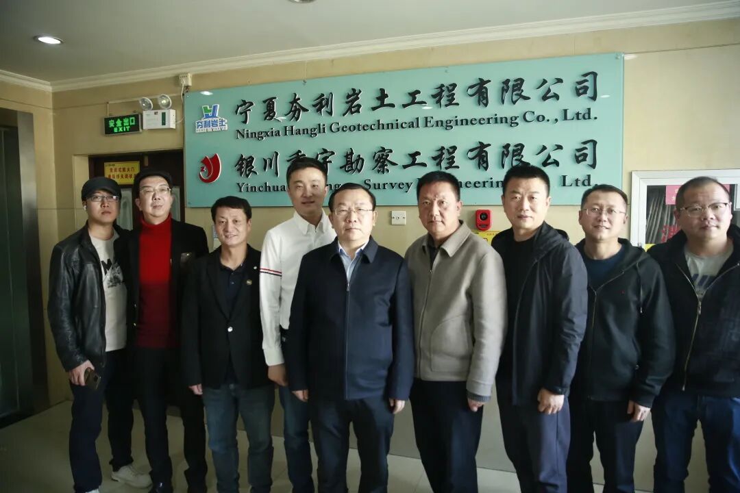 王新军一行先后来到民革党员徐铭和李学成名下的宁夏夯利岩土工程有限
