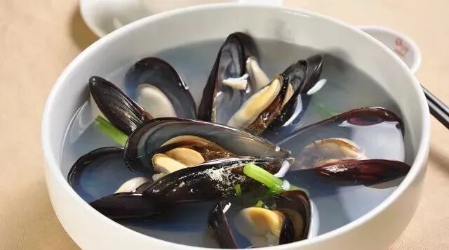 (海蟹)堪称物美价廉 "秋风起,蟹脚痒;菊花开,闻蟹来" 三,野生淡菜汤