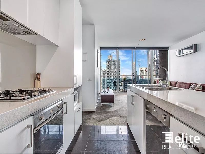 Melbourne Apartment Buy 01