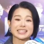 胡杏儿夸张凌赫比老公帅:这是事实,两人差距好大,&ldquo;但老公在我心目中还是很帅很帅&rdquo;