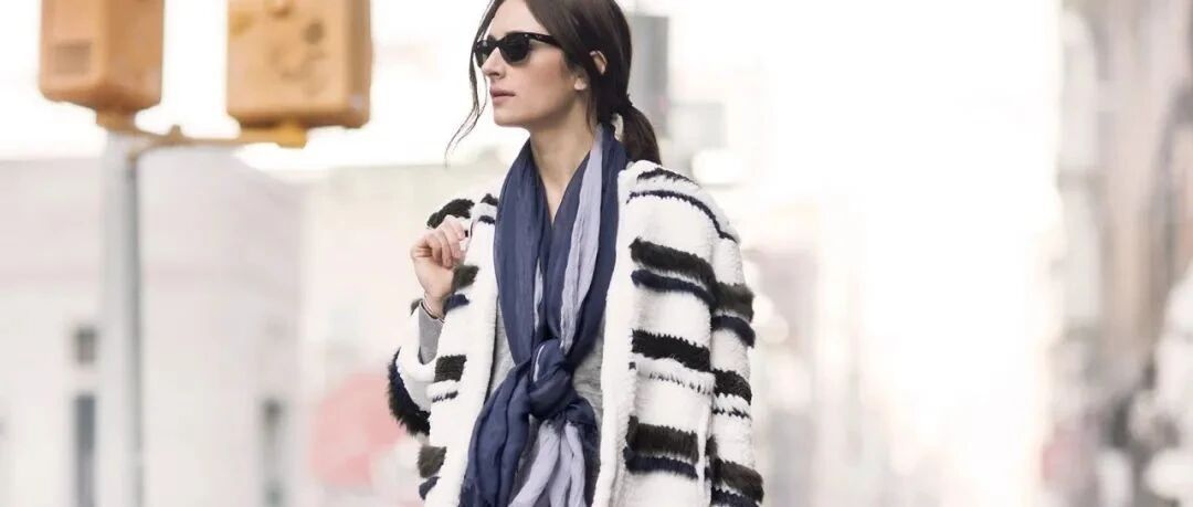 一条围巾拯救一个衣柜，四种简单系法让你超时髦！分分钟变韩剧女主！