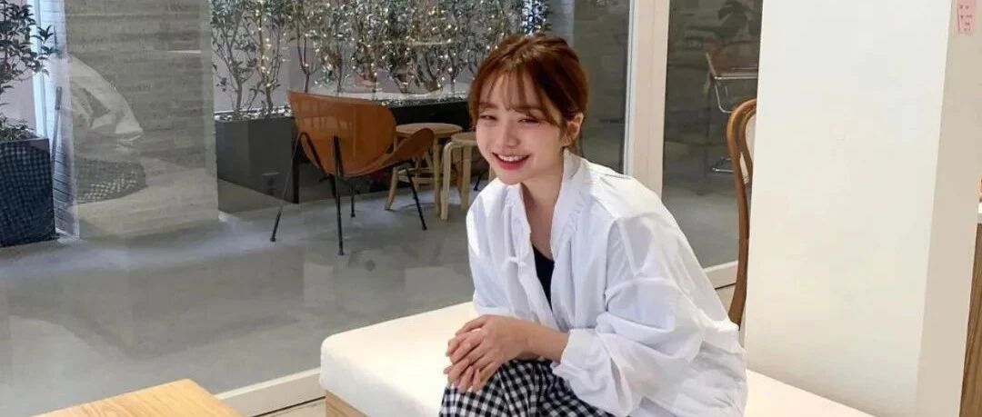 卫衣+牛仔裤、西装+半裙...今秋最in穿搭，洋气爆了！！