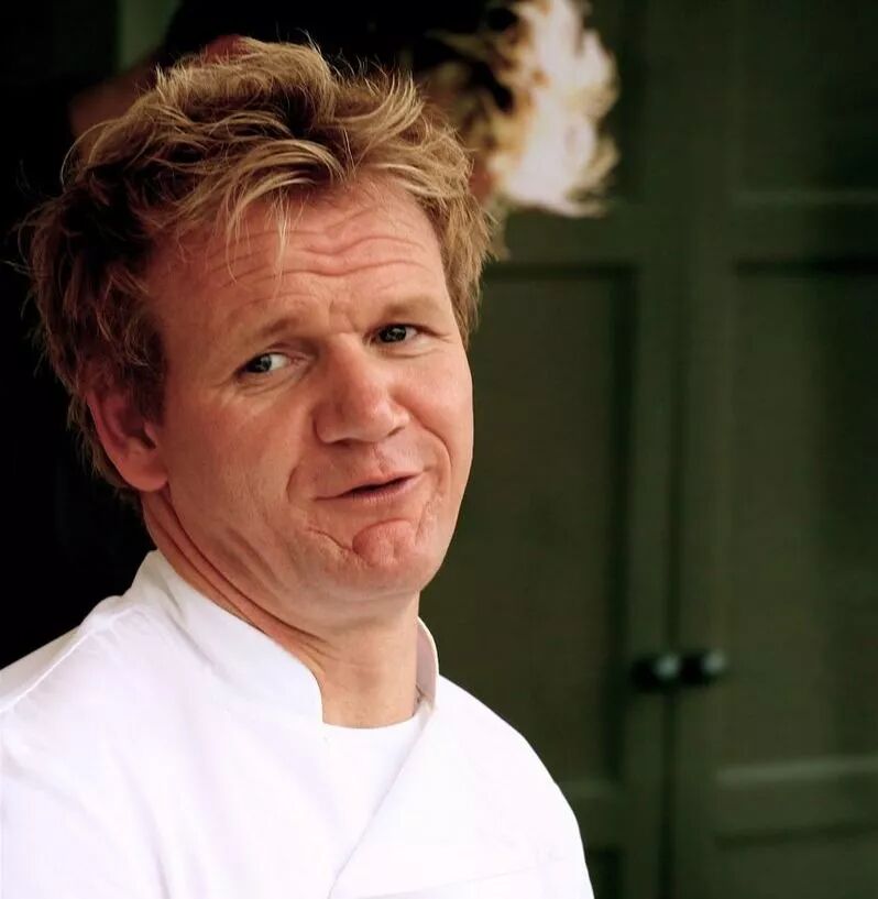 举个例子,你在狗蛋·拉姆齐(gordon james ramsay)的后厨切洋葱,被熏