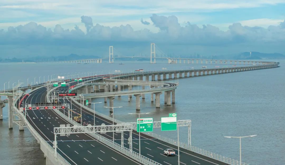 深圳至中山跨江通道