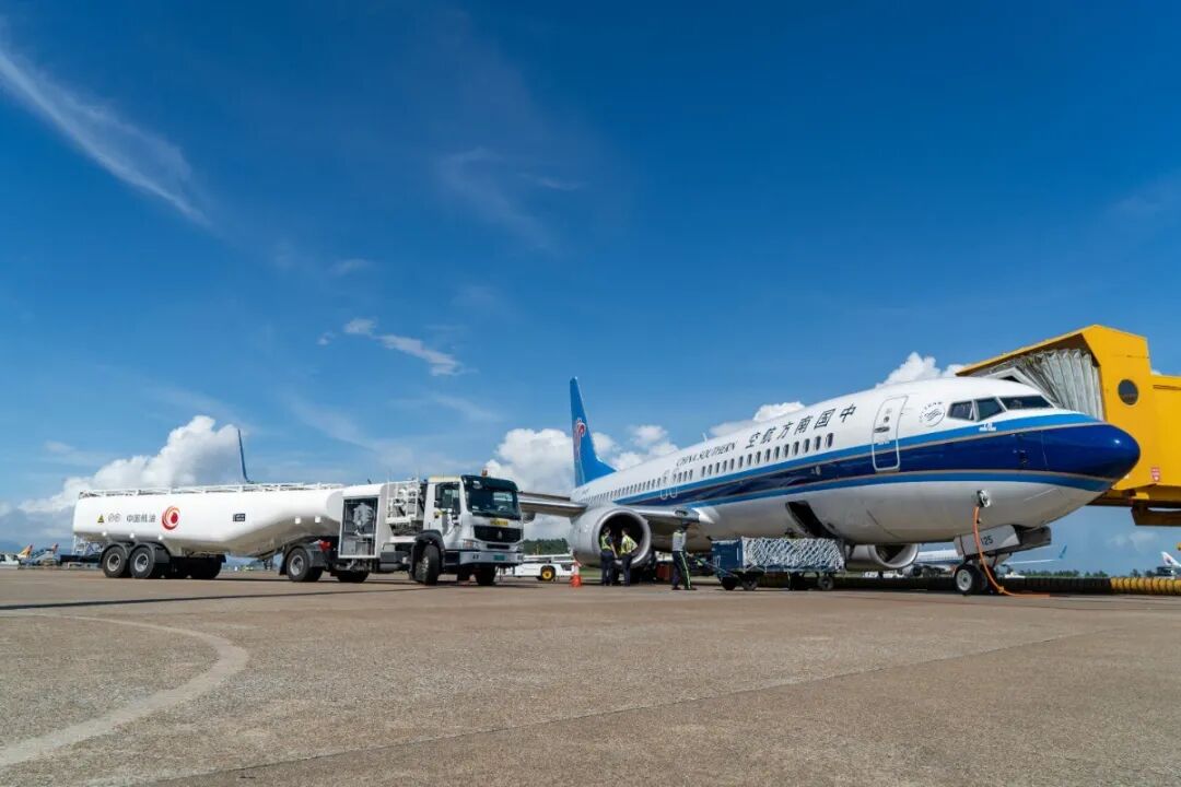 202004131048珠海 珠海机场 南方航空 南航 飞机 停机坪_1.jpg