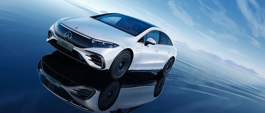 梅赛德斯-奔驰全新EQS纯电轿车，让我们看到了未来豪华轿车该有的样子 | 寰球车评