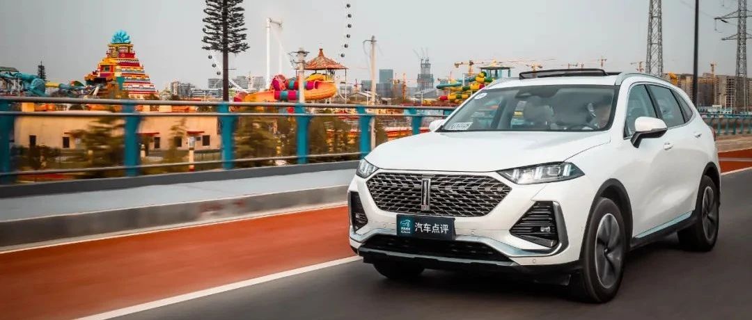 购车选车需要新思维！拿铁DHT和RAV4荣放双擎谁更好？一目了然的答案！