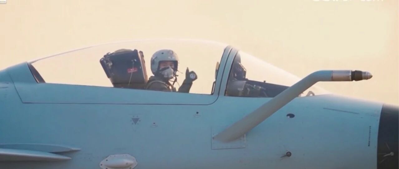 逐梦空天！00后飞行学员成功单飞