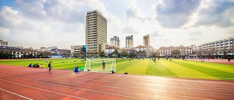 孩子在学校摔伤该咋办？子女能否擅自更改父亲的工资卡？解答来了！