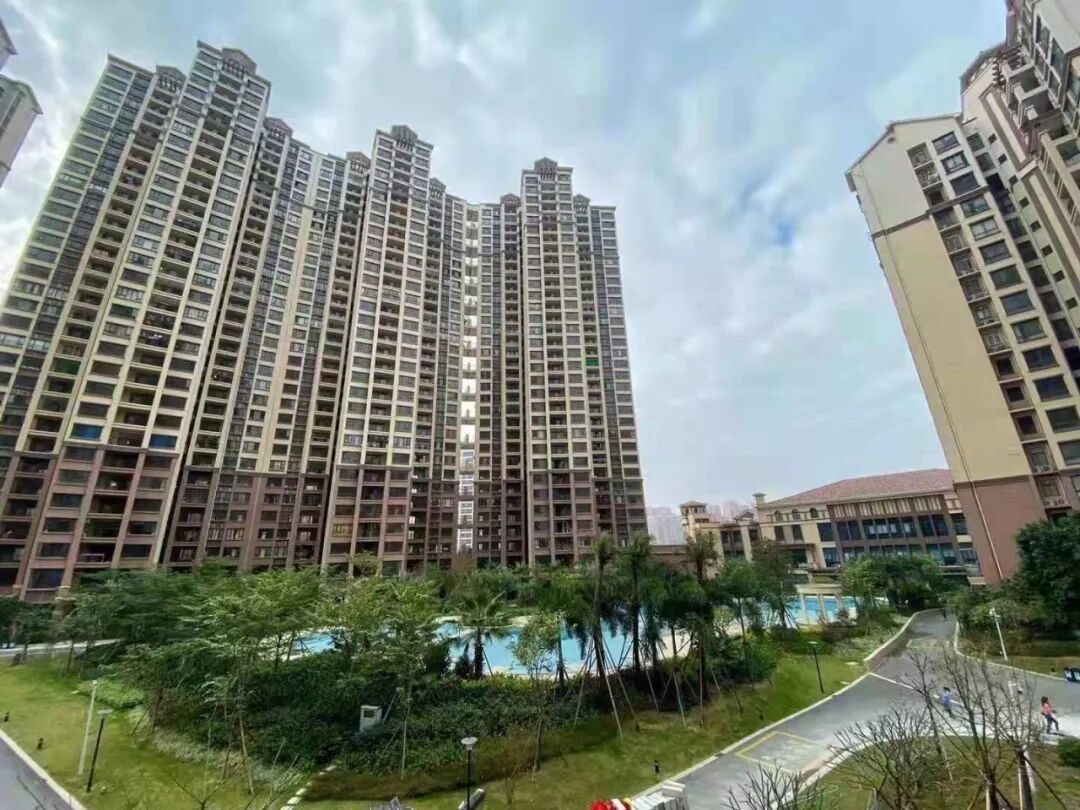 中源誉峰肇庆好户型破解廊道浪费132平亦有大平层风范还有让人眼前一