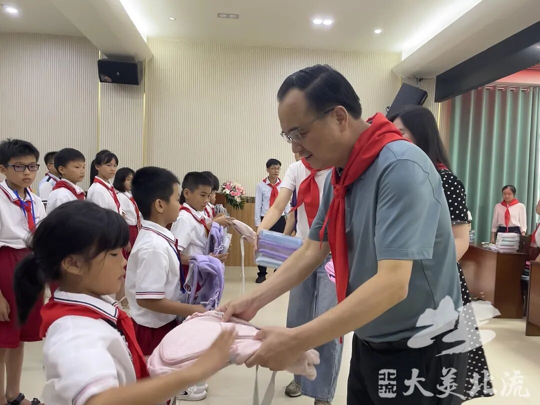 市领导带队巡视检查高考备考,校园食品安全工作并开展"