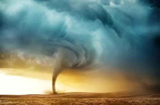 3万亿存款现金跑了！高冷的银行柜员小姐姐开始在朋友圈发小广告了