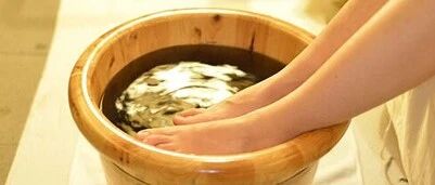 被曝光了！秋冬千万不要直接热水泡脚...没看的赶紧看