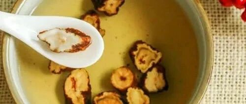 三斤枸杞不如一两它,每天泡水喝,给肝脏洗澡,平肝火排肝毒！