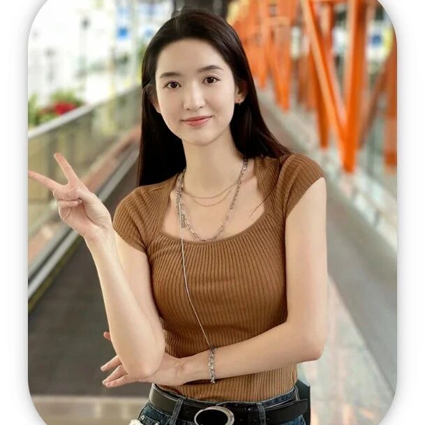 王玉雯私服穿搭:简约时尚的宝藏