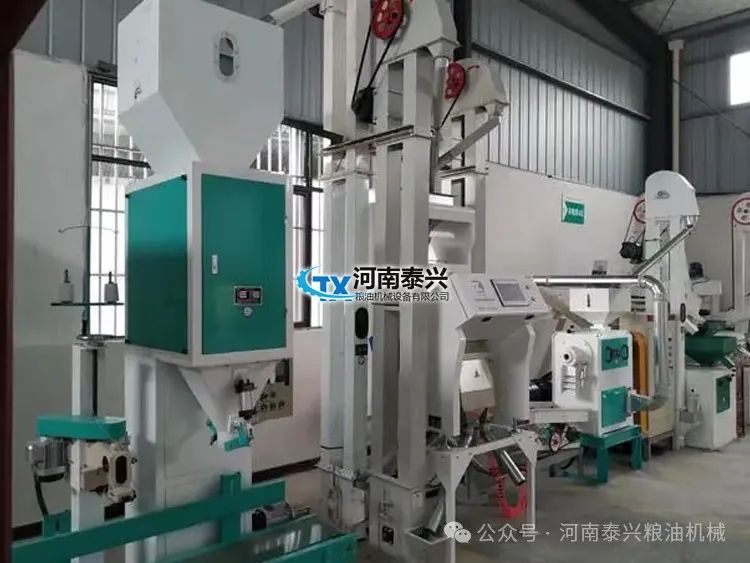 石磨面粉机成套设备_求石磨面粉机_面粉成套石磨机设备图片