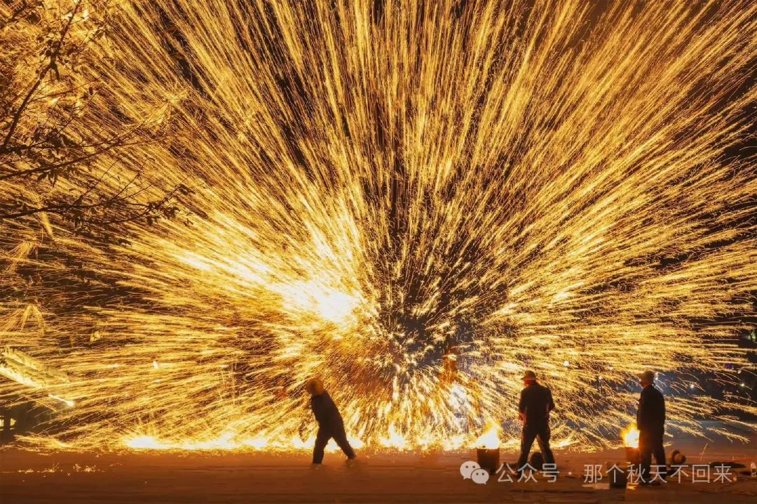 张雪峰为所有考生打一场铁花