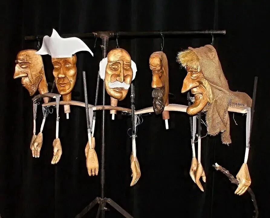 Gaul Stun Theatre. - Unruly master.