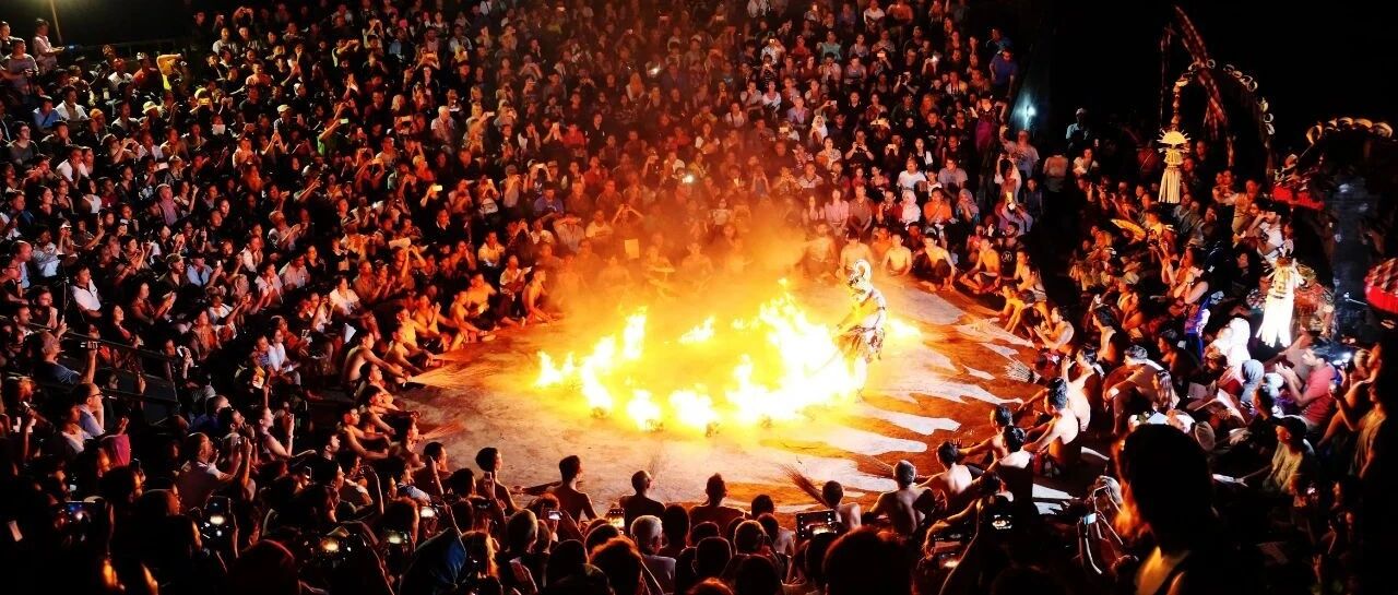 Gaul Stun Theatre. - Unruly master.