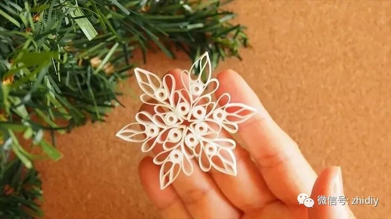 讓你躺在被窩看雪花！紙藝 DIY 的雪花，美的太出眾