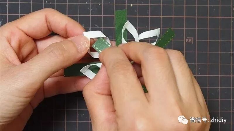 讓你躺在被窩看雪花！紙藝 DIY 的雪花，美的太出眾