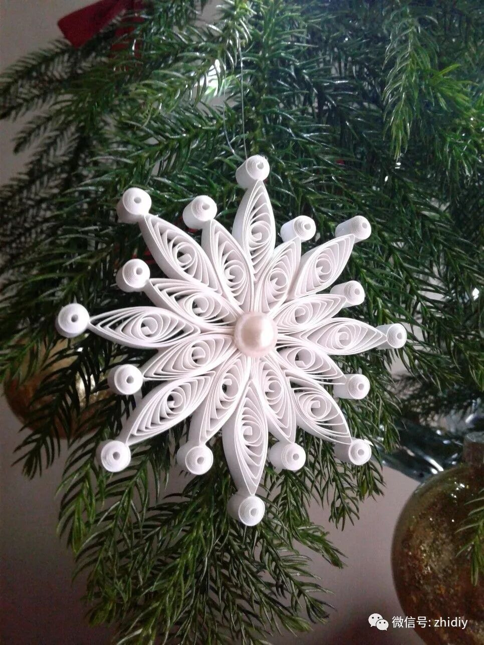 讓你躺在被窩看雪花！紙藝 DIY 的雪花，美的太出眾